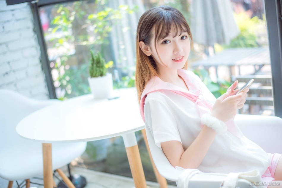 一杆银枪，万点寒光，所过之处，江东将士无一合之敌。